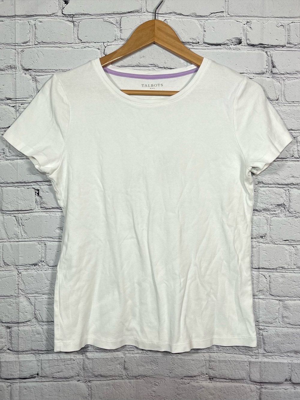 Talbots T Shirt Womens Size Medium White Crew Neck Short Sleeve